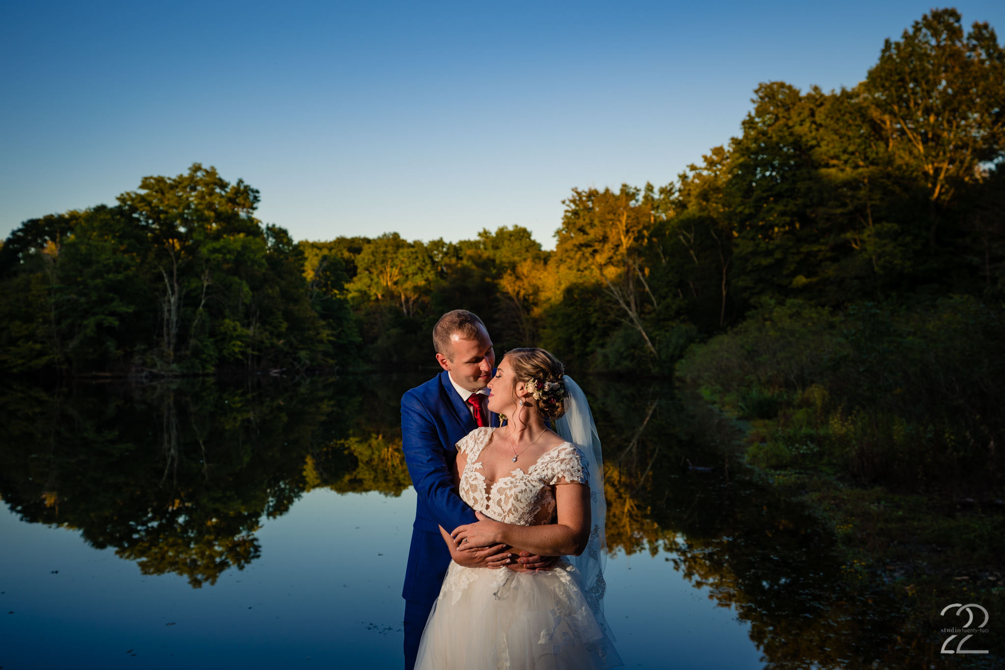 Autumn Weddings - Cincinnati Wedding Photographers - Studio 22 Photography
